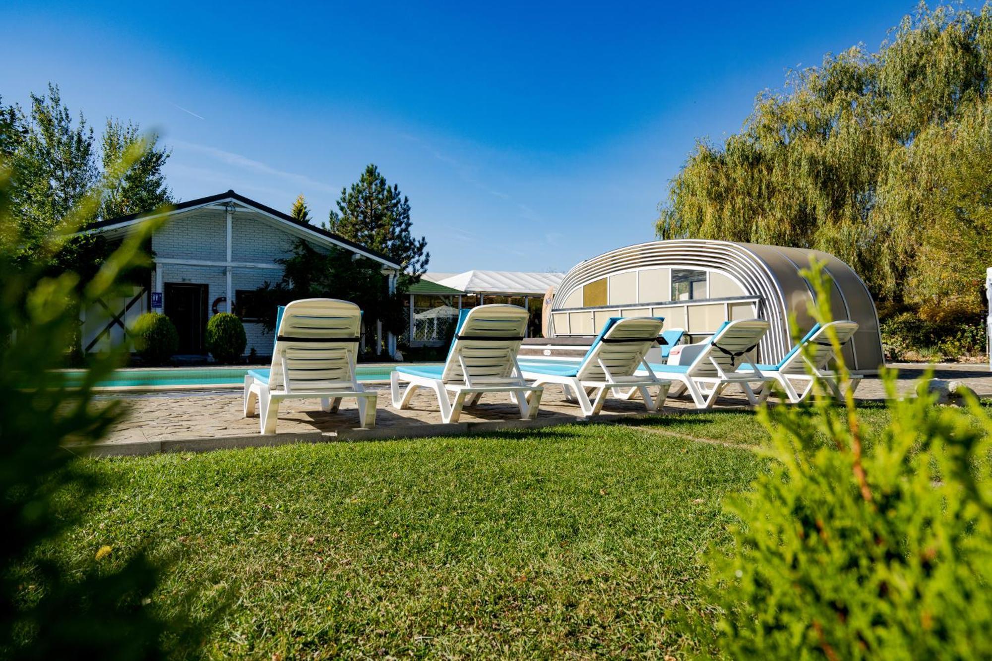 Hotel Casa Augsburg Wellness Băneşti Exterior foto